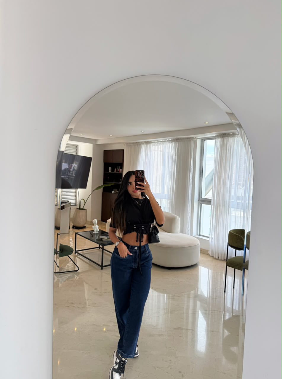 CAMISETA ANASTASIA