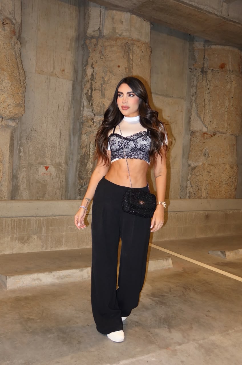 TOP ANTONELLA